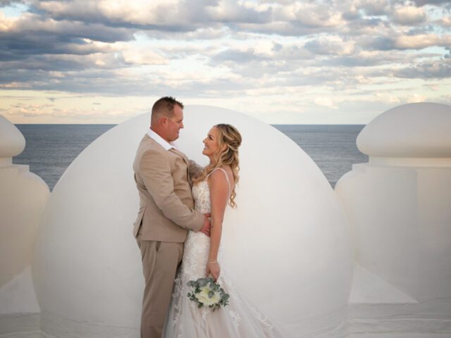 Outdoor Wedding Photography: Creative Ideas for Your Outdoor Wedding Photoshoot